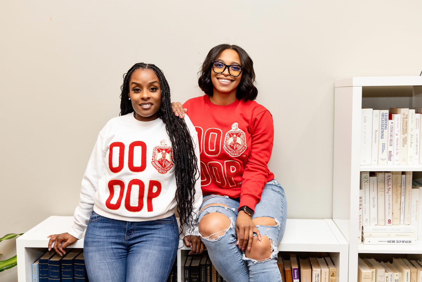 Delta Sigma Theta Sorority, Inc. OP OOP SWEATSHIRT (WHITE)