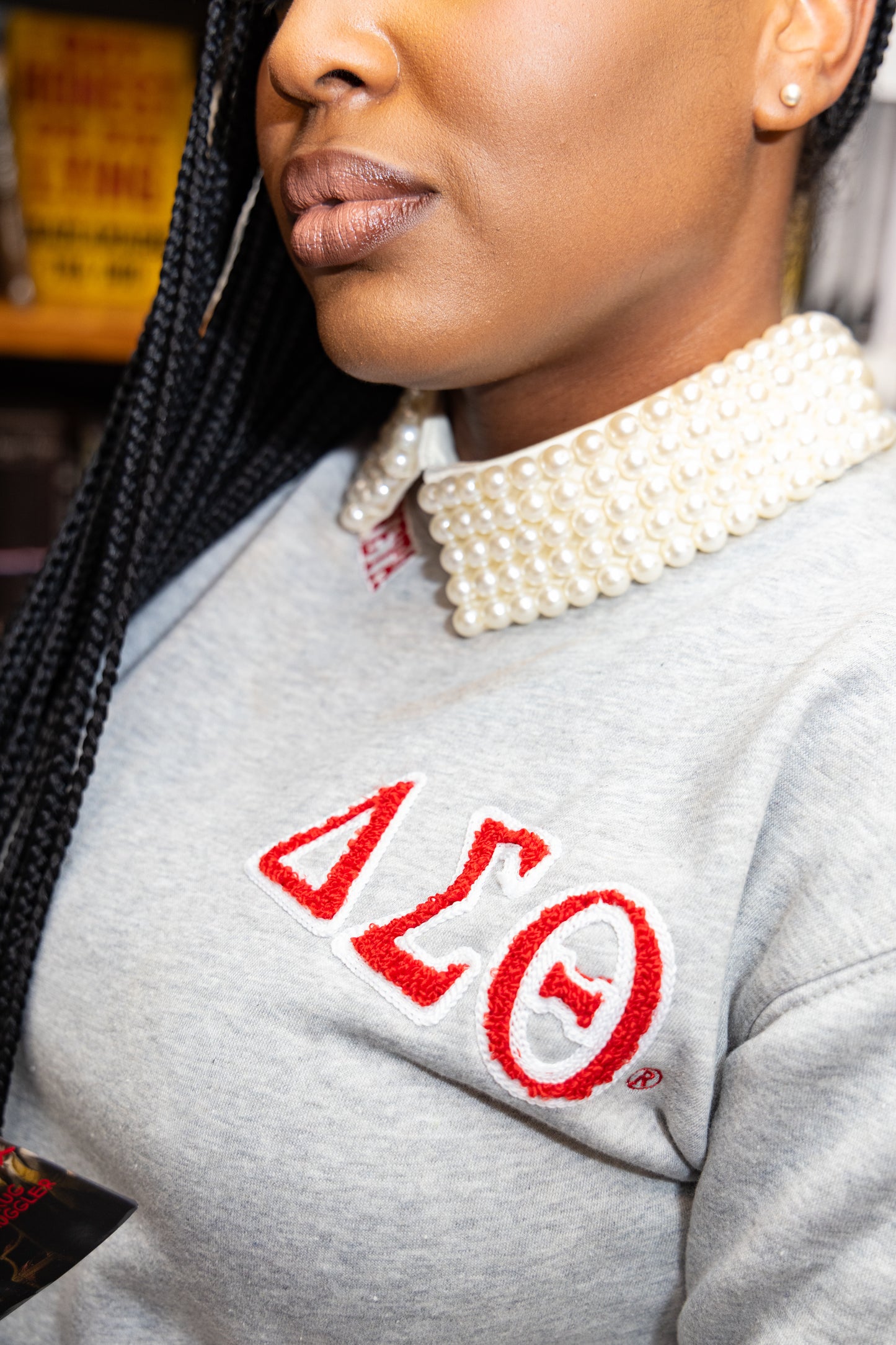 Delta Sigma Theta Sorority, Inc. CHENILLE BACK DESIGN SWEATSHIRT (HEATHER GREY)